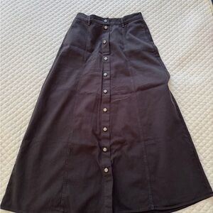 XiRENA Charcoal Button-Front A-Line Skirt